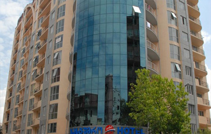 На море в Батуми